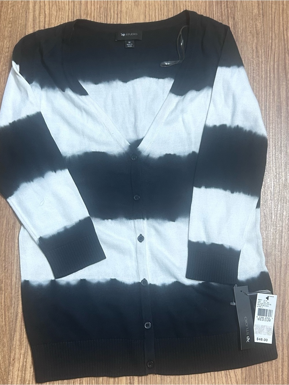 Studio woman’s Black and White Striped Cardigan
